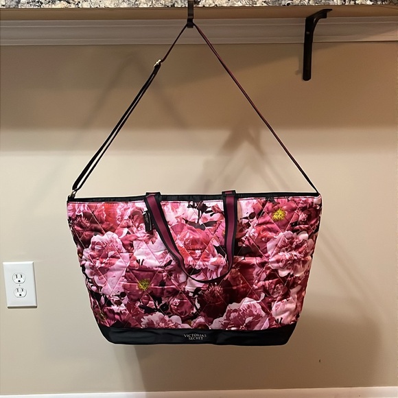 Victoria’s Secret Pink/ White Floral Tote with 2 sets of handles - Picture 7 of 7